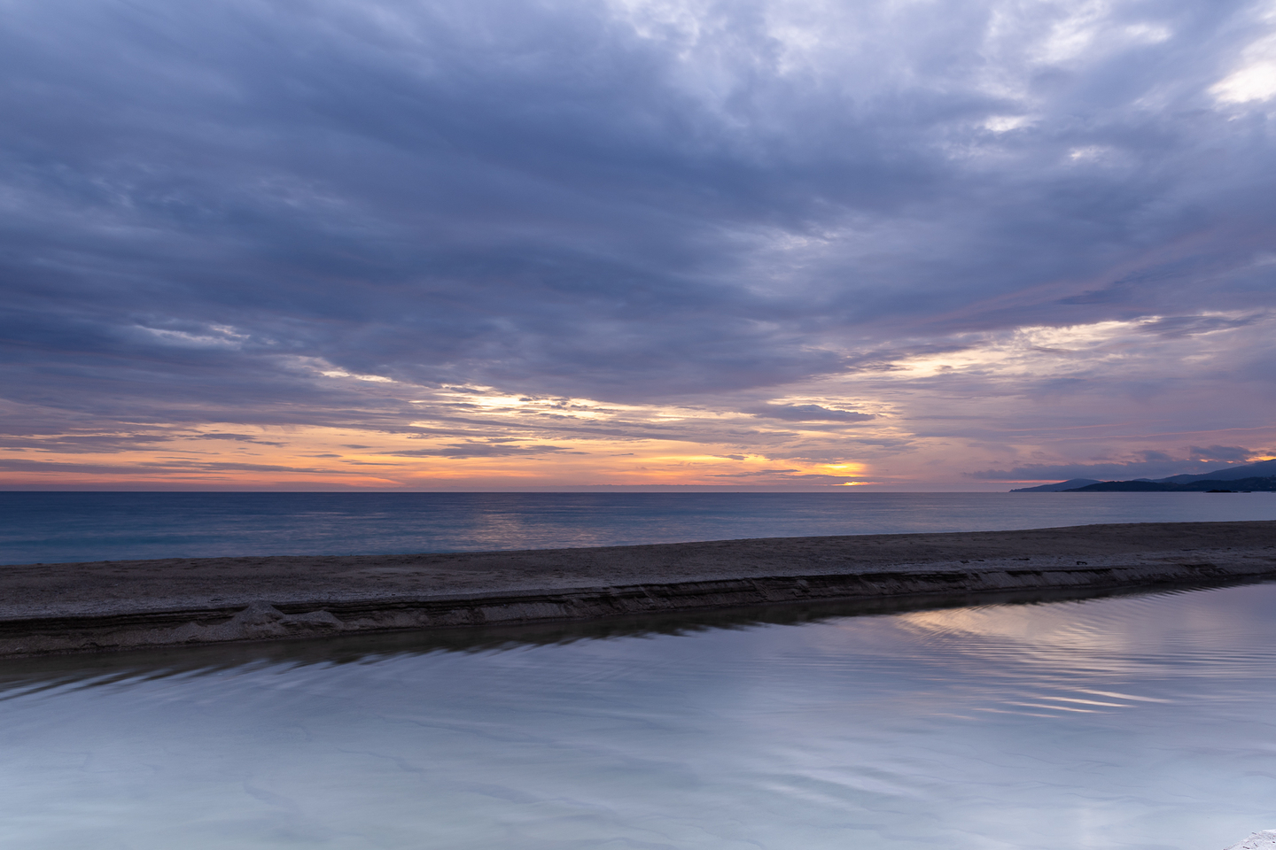 coucher de soleil en corse par Sandy Berthaud photographie