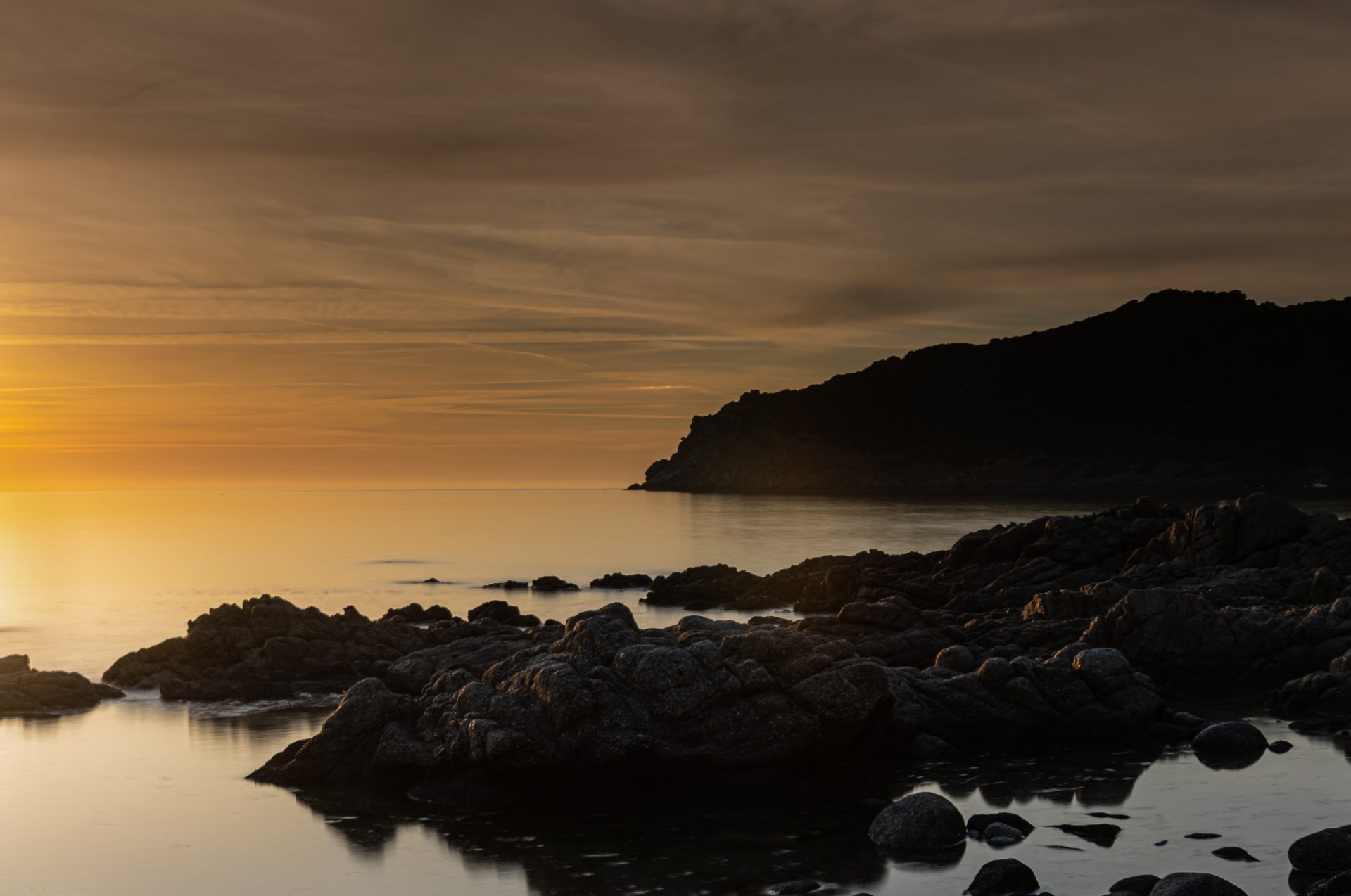Couchers de soleil au golfe de Lava en Corse par Sandy Berthaud