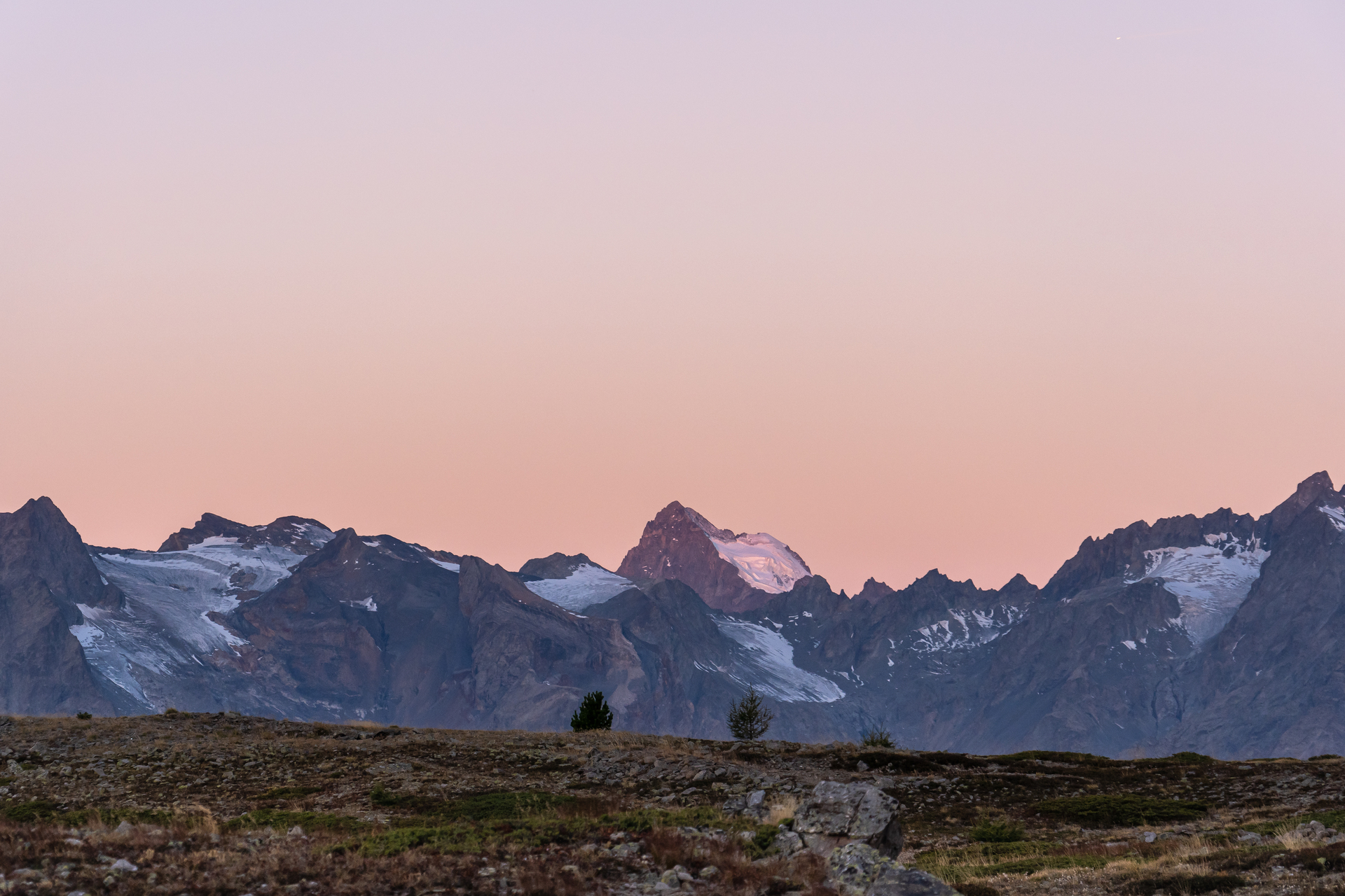 Photo de lever de soleil en montagne par Sandy Berthaud