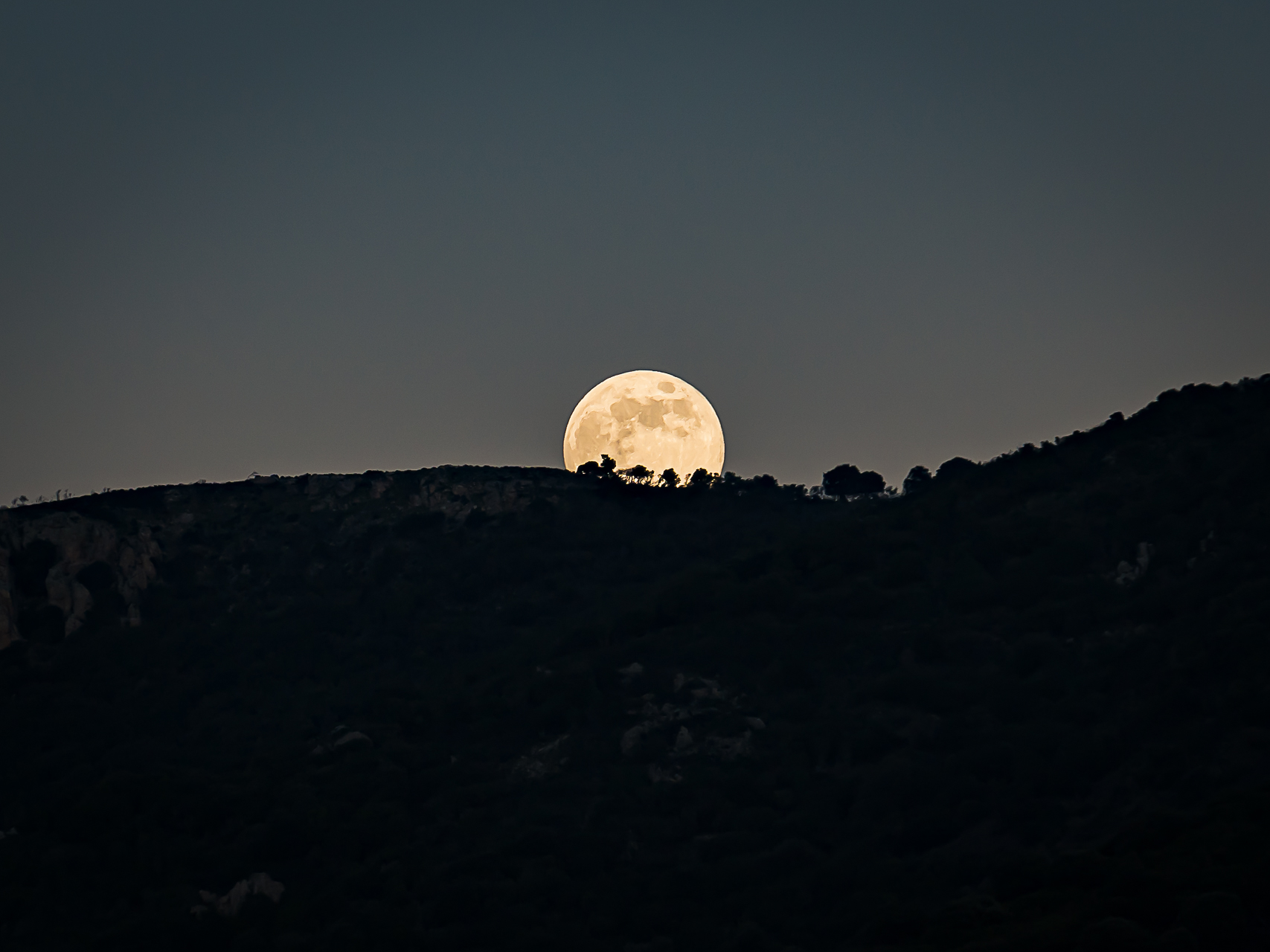 Photo de la pleine lune par Sandy Berthaud