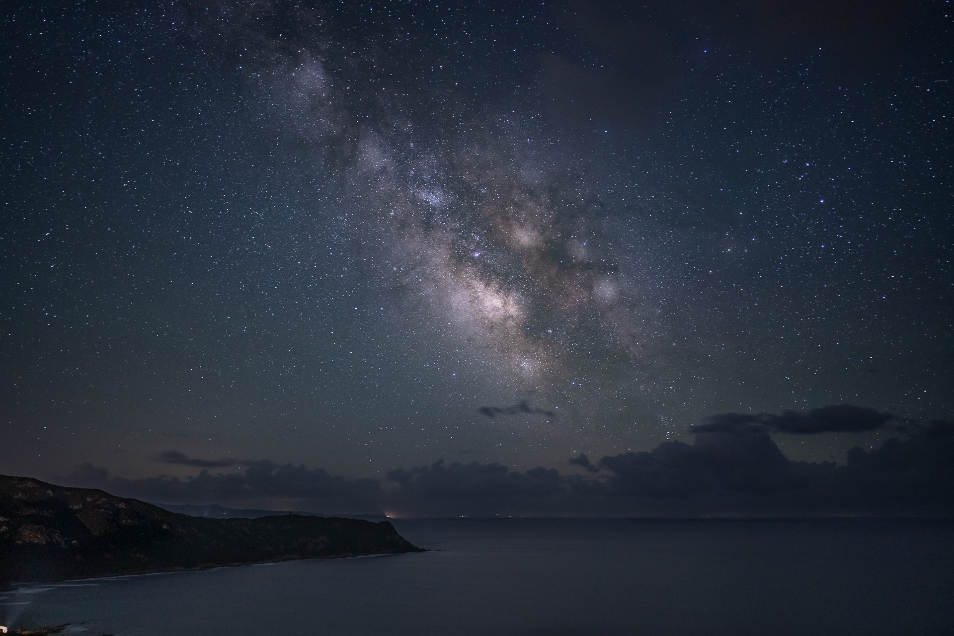 Photographie de la voie lactée en corse à la pointe di Muru par Sandy Berthaud