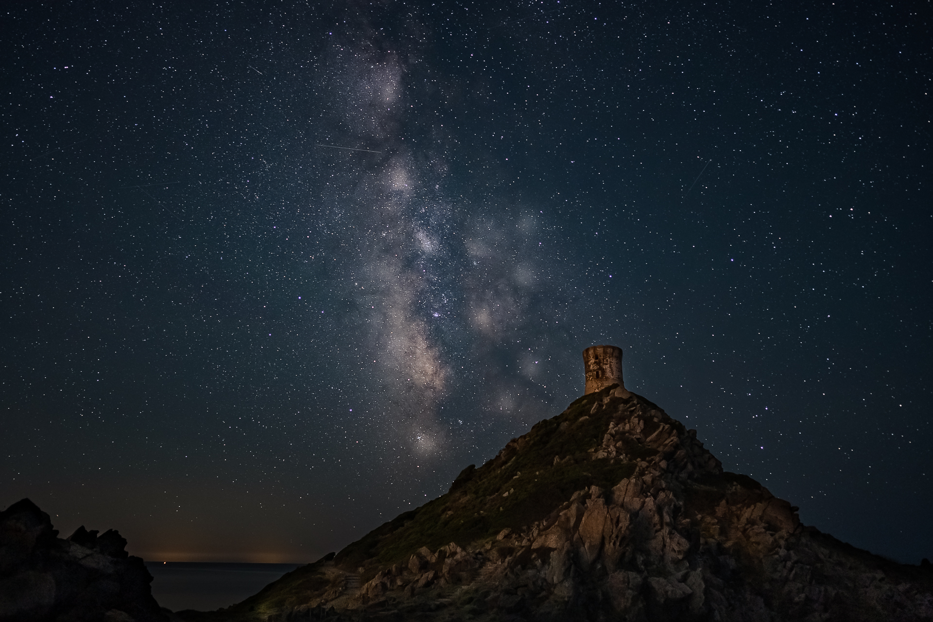 Photographie de la voie lactée en corse aux îles Sanguinaires par Sandy Berthaud