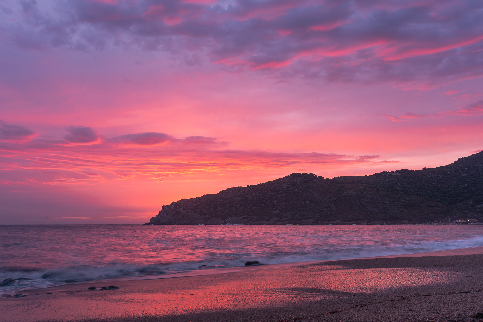 Couchers de soleil au golfe de Lava en Corse par Sandy Berthaud