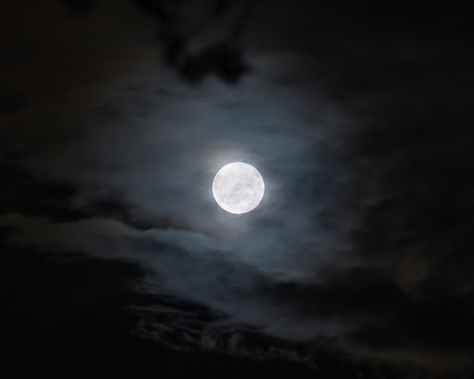 Super pleine lune du 19 aout 2024 à Alata en Corse du sud