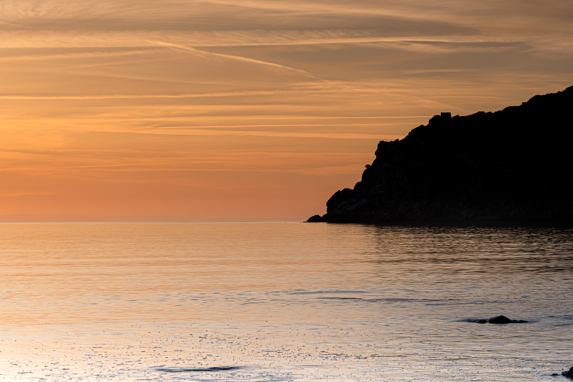 Coucher de soleil au golfe de lava en Corse du Sud